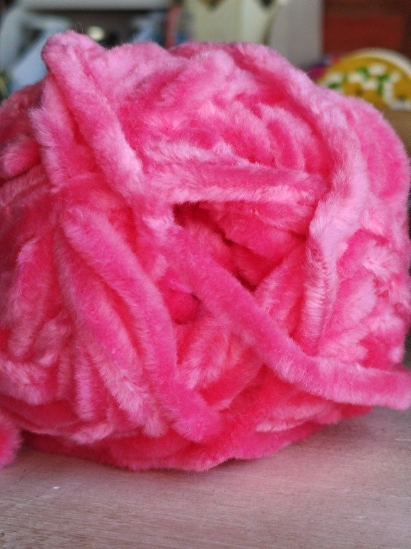 Producto - 0014 FUCSIA CHENILLE GRUESO