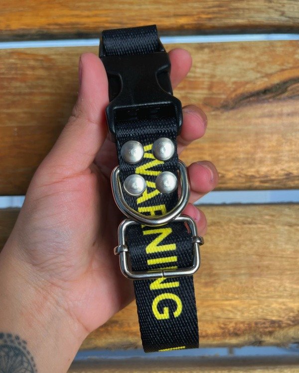 Producto - collar WARNING