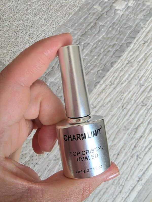 Producto - Top coat cristal de la marca Charmlimit