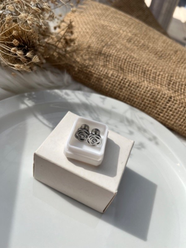 Producto - Abridores de acero flor