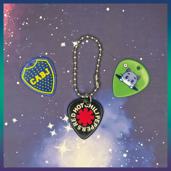 Producto - Pack x 3 Púas Personalizadas con Llavero Bolitas
