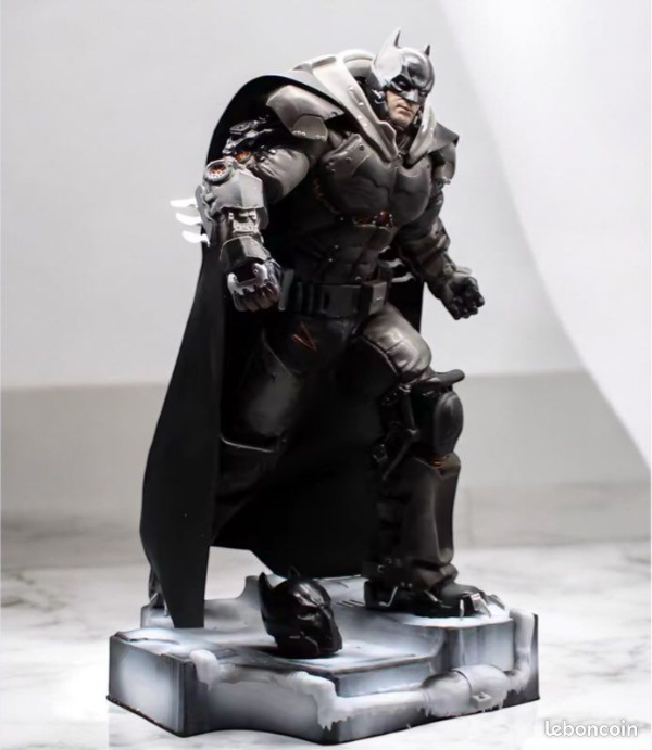 Producto - Diorama Batman Armor - Batman (48cm) c/ luz