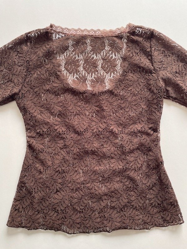 Producto - remera encaje marron - 3