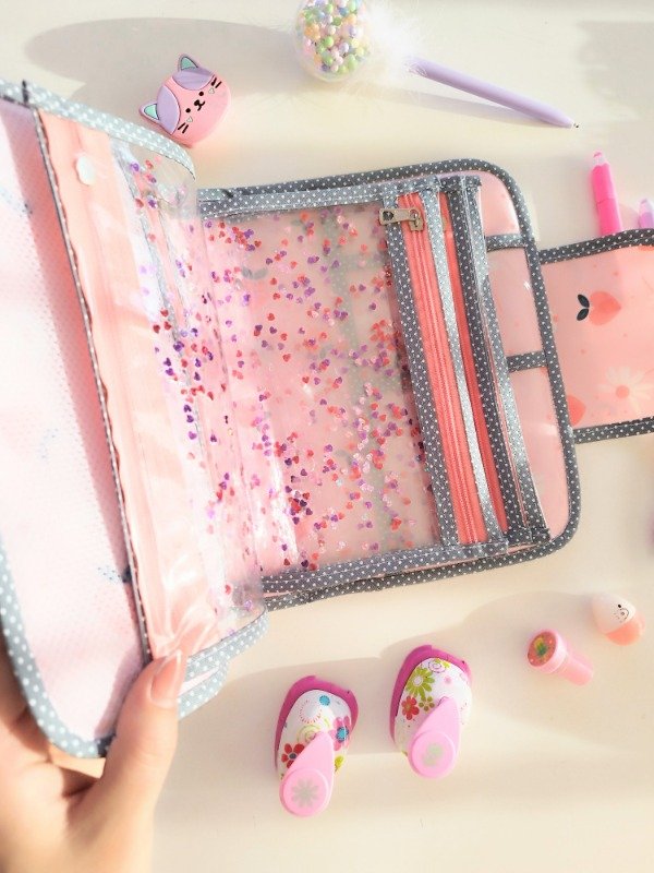 Producto - Estuche Delfina diseño corazón de fresas