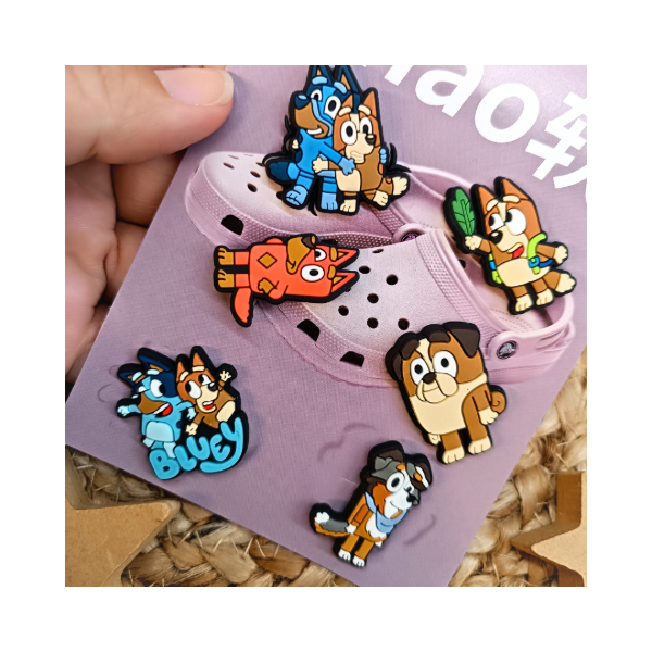 Producto - pines BLUEY