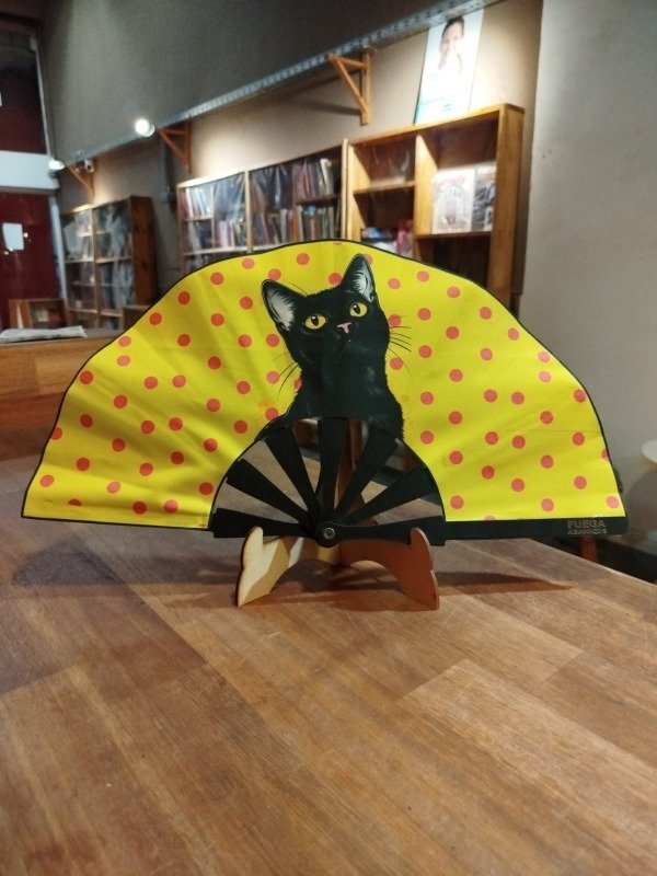 Producto - Abanico gato amarillo