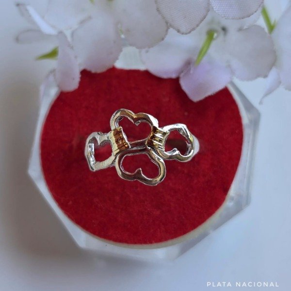 Producto - Anillo plata 925 nacional con aplique cuatro corazones