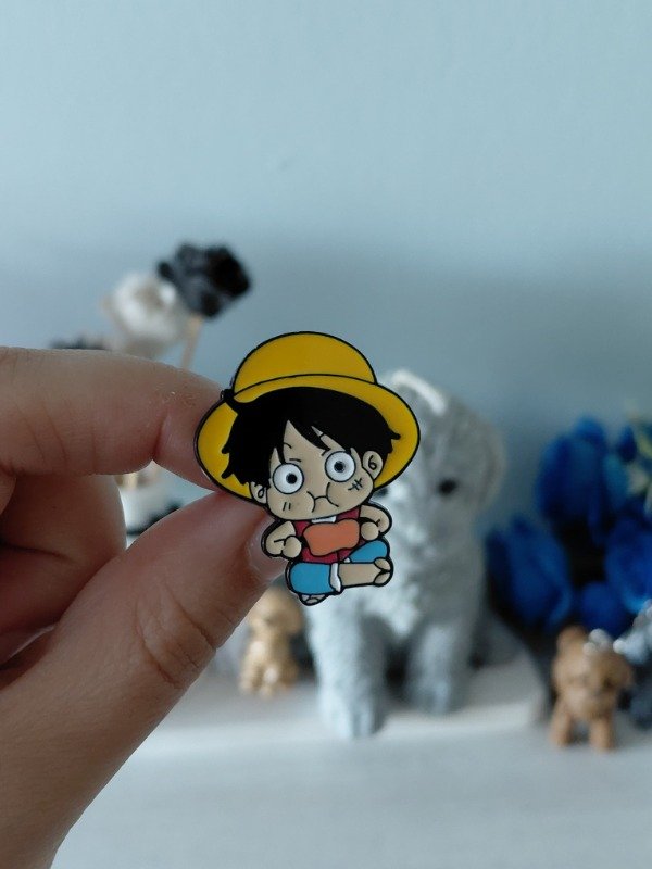 Producto - Pin metalizado - One Piece #2097