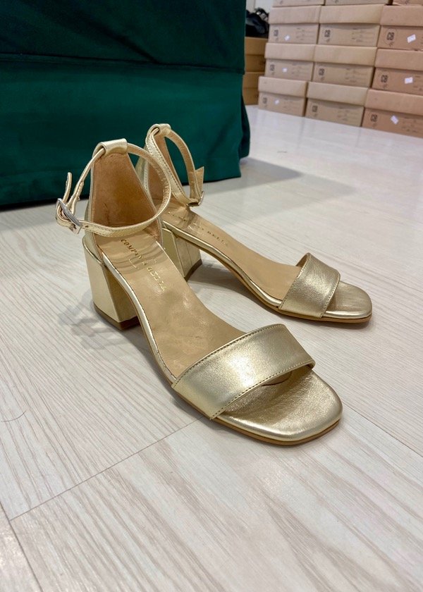 Producto - Sandalia NAYLA platino