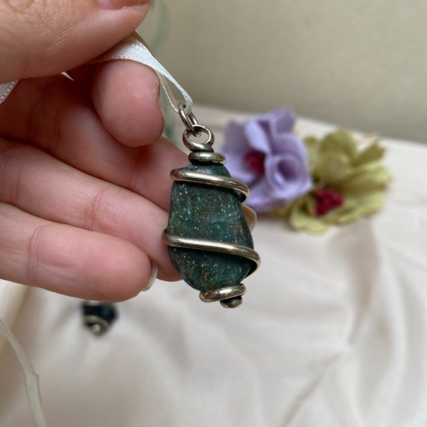 Producto - Dije engarzado CUARZO VERDE