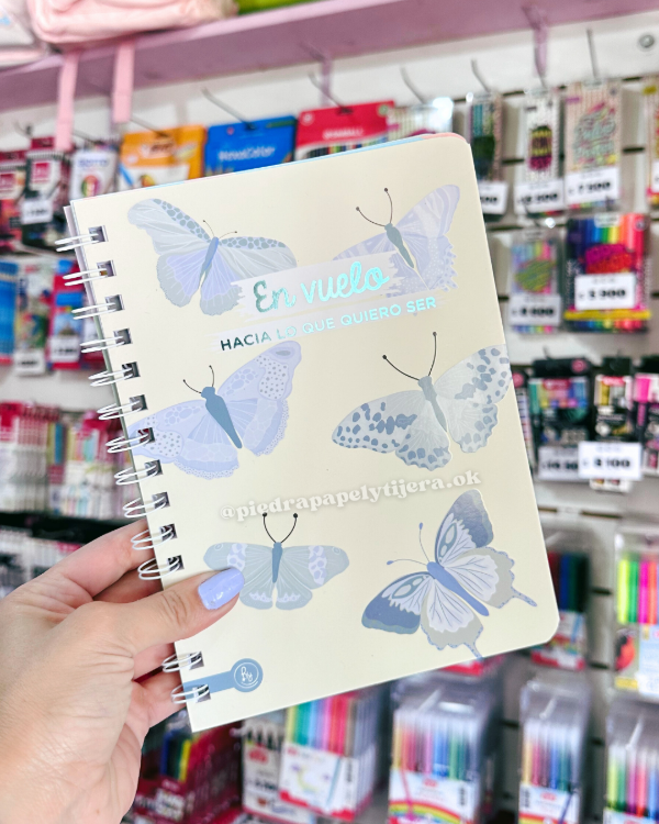 Producto - Cuaderno A5 semirigido mariposa en vuelo