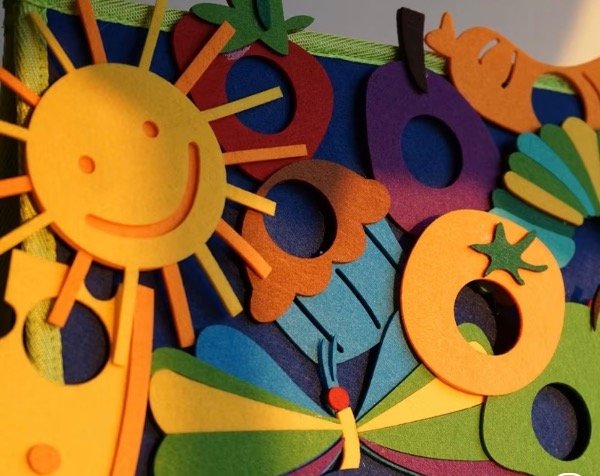 Producto - SET PEQUEÑA ORUGA GLOTONA