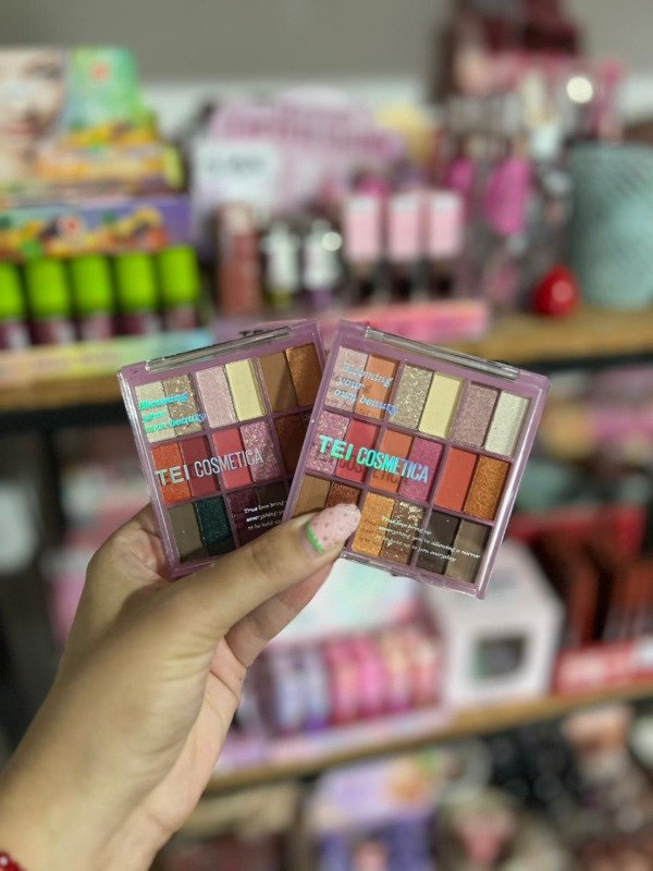 Producto - Paletas de sombras blooming TEI