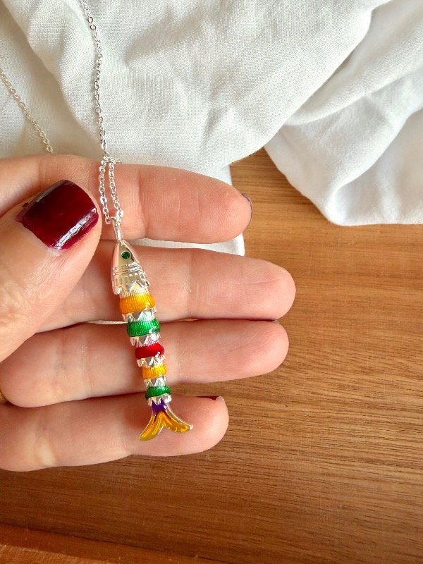 Producto - COLLAR PEZ COLORES  PLATEADO - 1