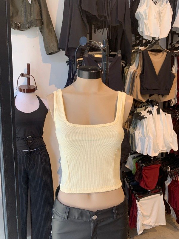 Producto - musculosa renata
