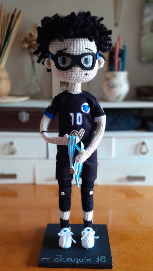 Producto - Joaquín, Tu Versión Mini en Hilo Creación de Autor