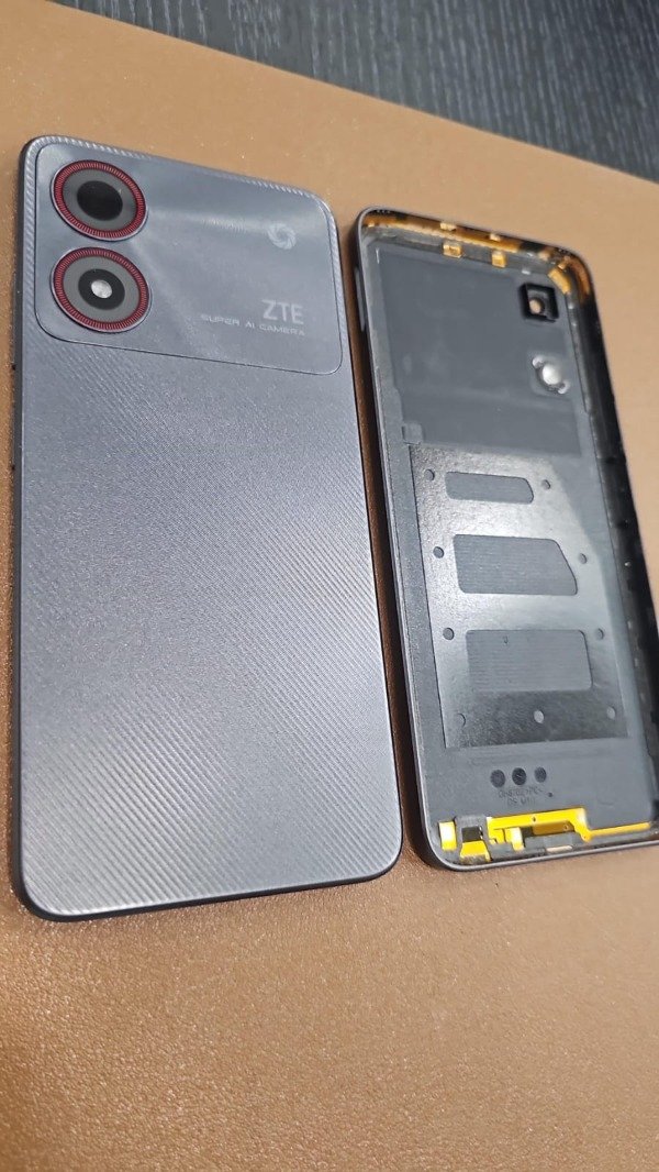 Producto - TAPA ZTE A34 ORIGINAL CON VIDRIO DE CAMARA