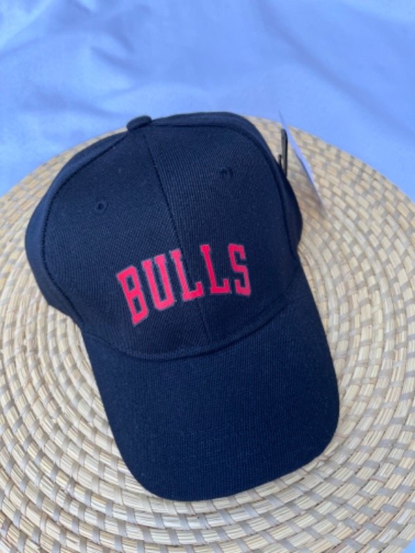 Producto - Gorra curva BULLS