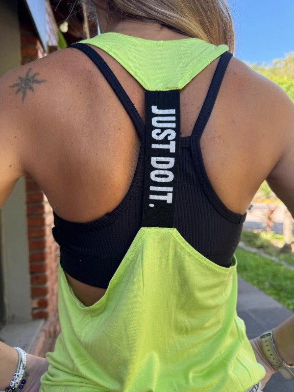 Producto - Musculosa roma modal