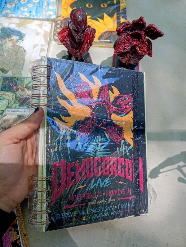 Producto - Cuaderno + 1 figura 3D - 3