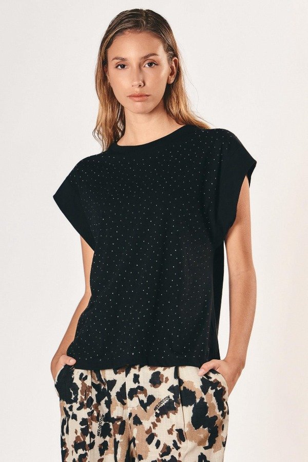 Producto - Remera Ferrugem Negro (Melocoton)