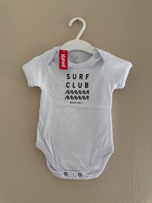 Producto - Body MINI JULI 6 meses NUEVO A ESTRENAR VSC18