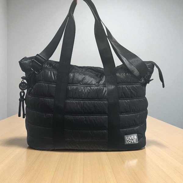 Producto - Bolso Puffer negro