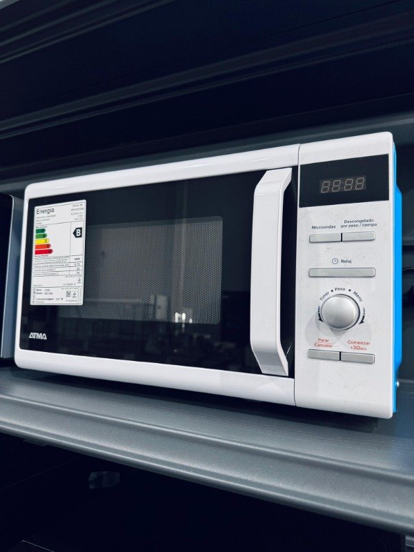 Producto - Microondas Atma 20L