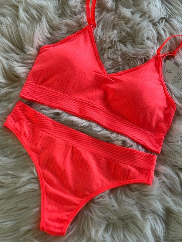 Producto - TOP Y LESS SEAMLESS NARANJA NEÓN XL