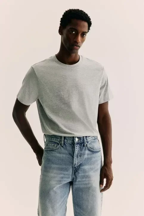 Producto - Remera Gris