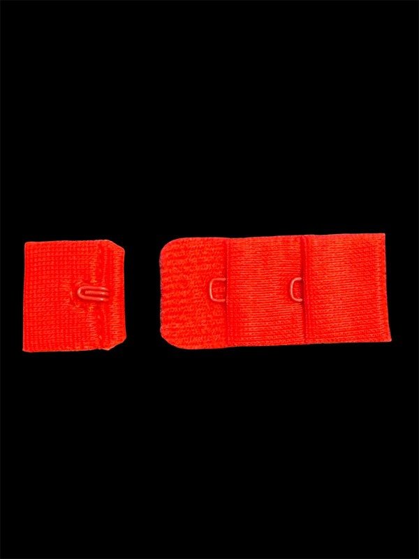 Producto - Gancho de tela Rojo 2 cm x 2 posiciones (por unidad)