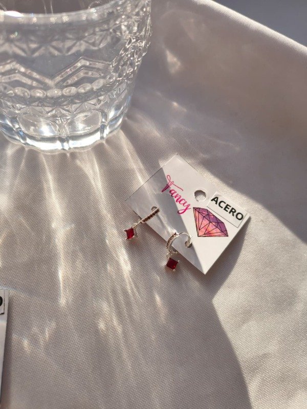 Producto - Argollitas micropave rombo rojo