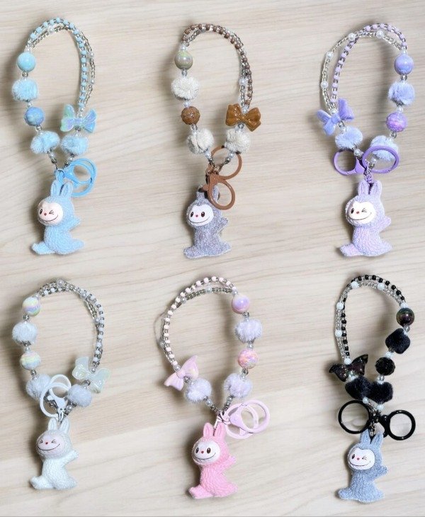Producto - LLAVERO ACCESORIO PARA CELLULAR LABUBU PELUDITO