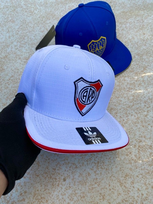 Producto - Gorra River blanca