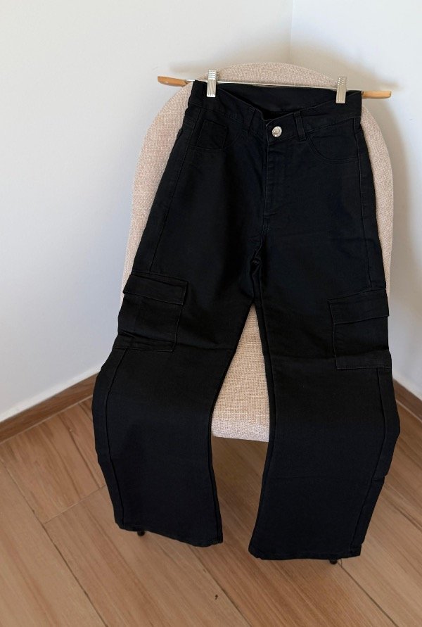 Wide leg cargo negro — imagen 4