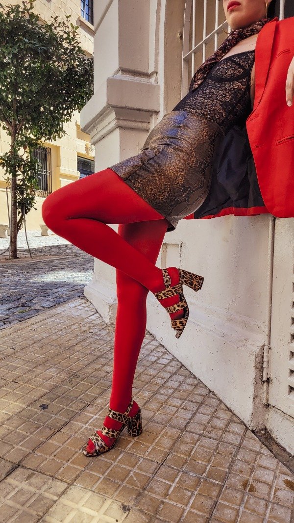 Producto - Preventa Panty ultraopaca Roja
