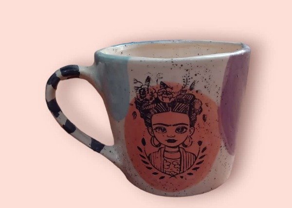 Producto - TAZA MEDIANA CÓNICA FRIDA