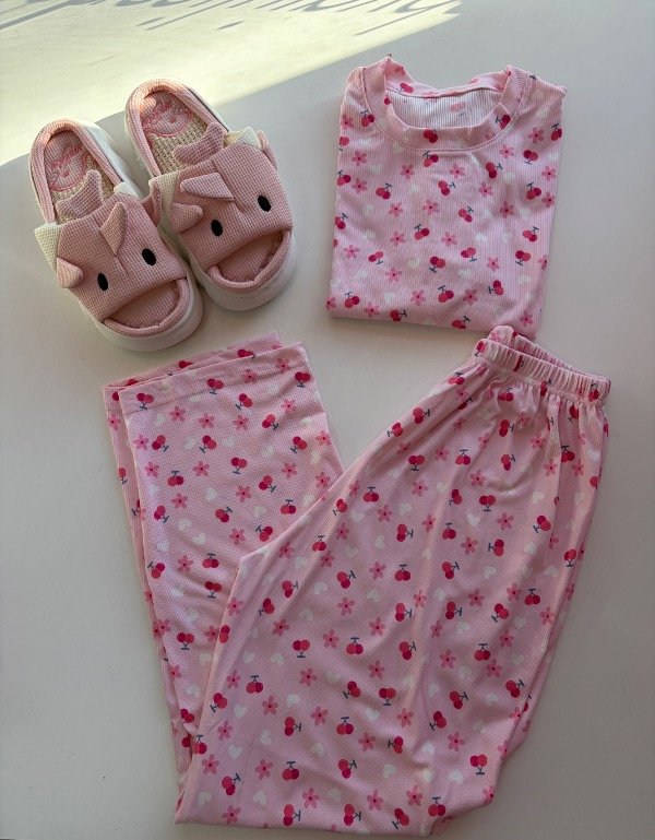 Producto - Pijama rosa cerezas