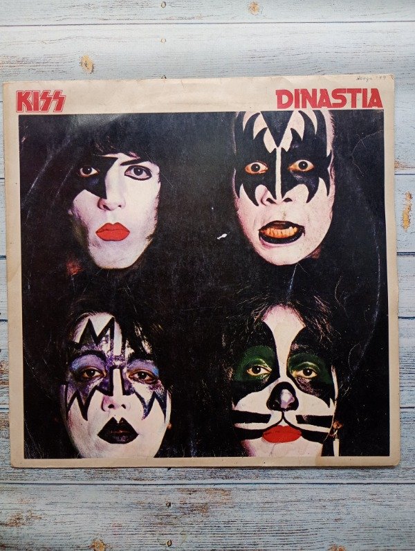Producto - Kiss Dinastía