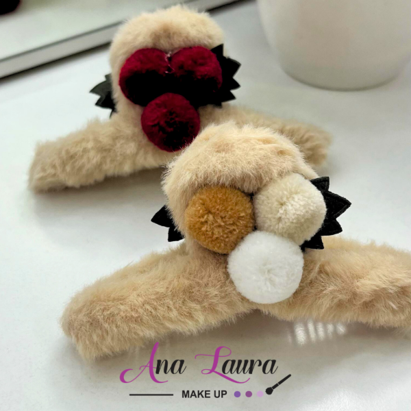 Producto - Broche para el cabello pompones