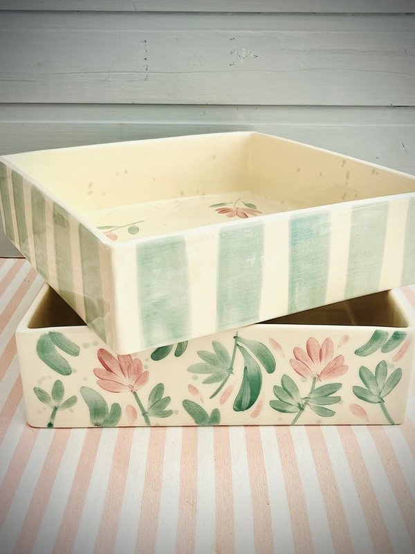 Producto - Fuente cuadrada (diseño disponible FLORES)