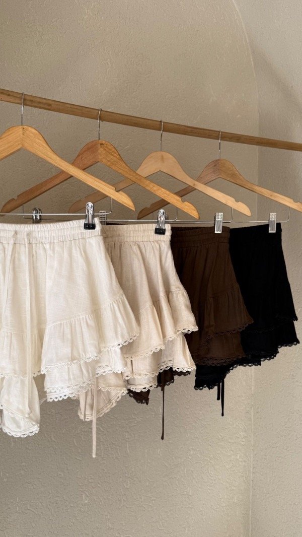 Producto - SHORT POLLERA LIRIO