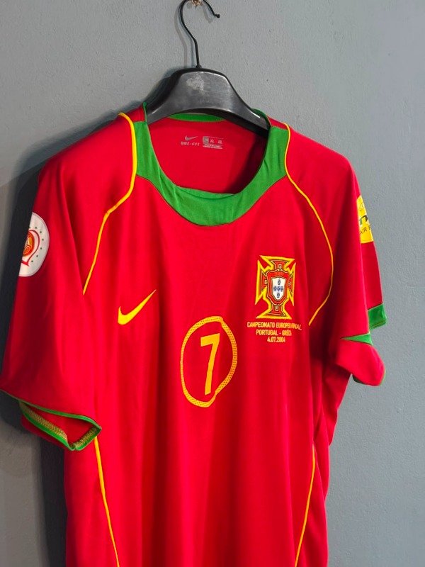 Producto - CAMISETA RETRO PORTUGAL TITULAR 2004 - 2