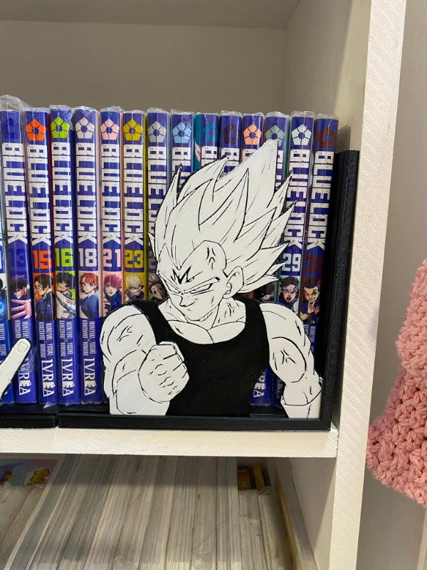 Producto - Soporte para mangas de Vegeta