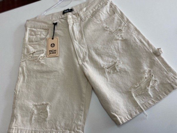 Producto - Bermuda Carpintera Beige Con Rotura Talle 40