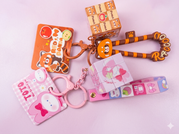 Producto - Llavero cubo mágico kawaii