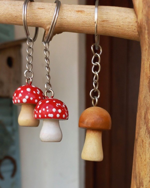 Producto - Llaveros de honguitos torneados 2 modelos