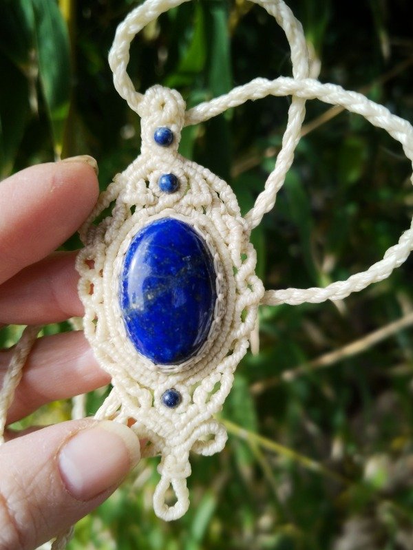 Producto - Colgante Micromacramé Lapislázuli