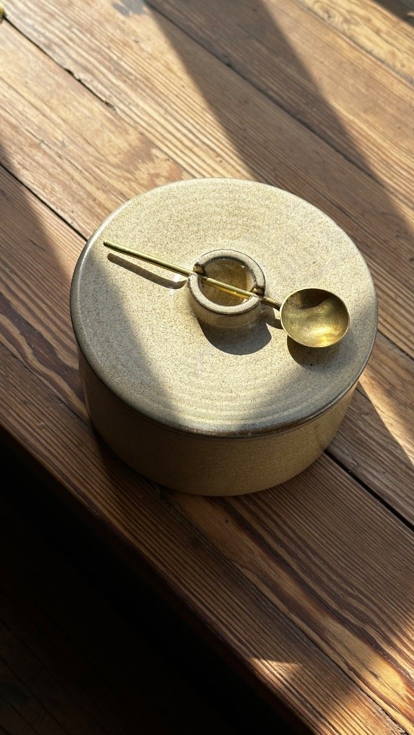 Producto - Frasco SALVIA Nude con cuchara de bronce.