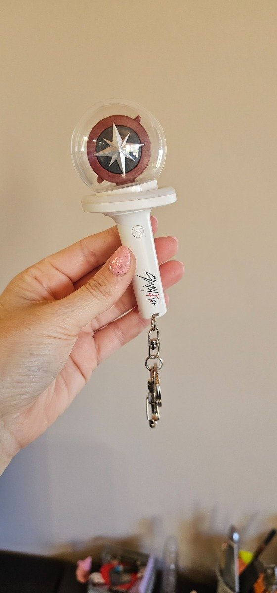 Producto - Llavero mini Lightstick Stray Kids luz led - 1